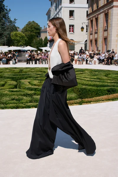Look 130